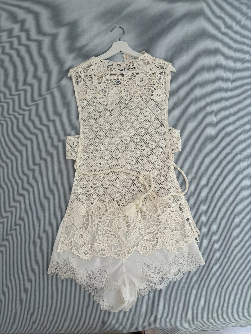 HM EDITION Lace White tunic with tie waist